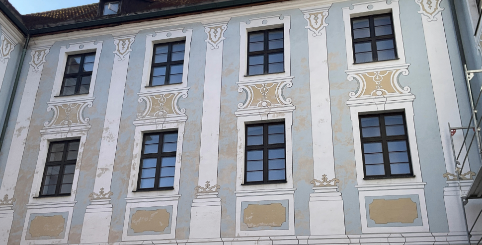Fassade vor der Bearbeitung